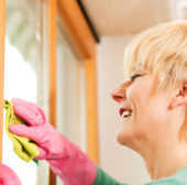 Fit mit Fenster putzen – 600 Kilokalerien in 2 Stunden weg