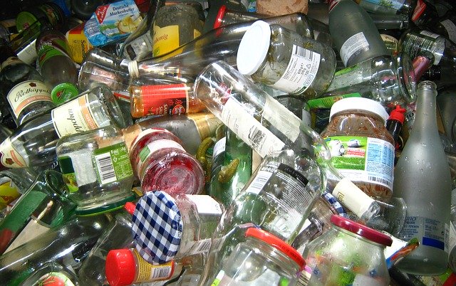 Richtig entsorgt spart Rohstoffe und Geld: 10 Müll-Fake-News